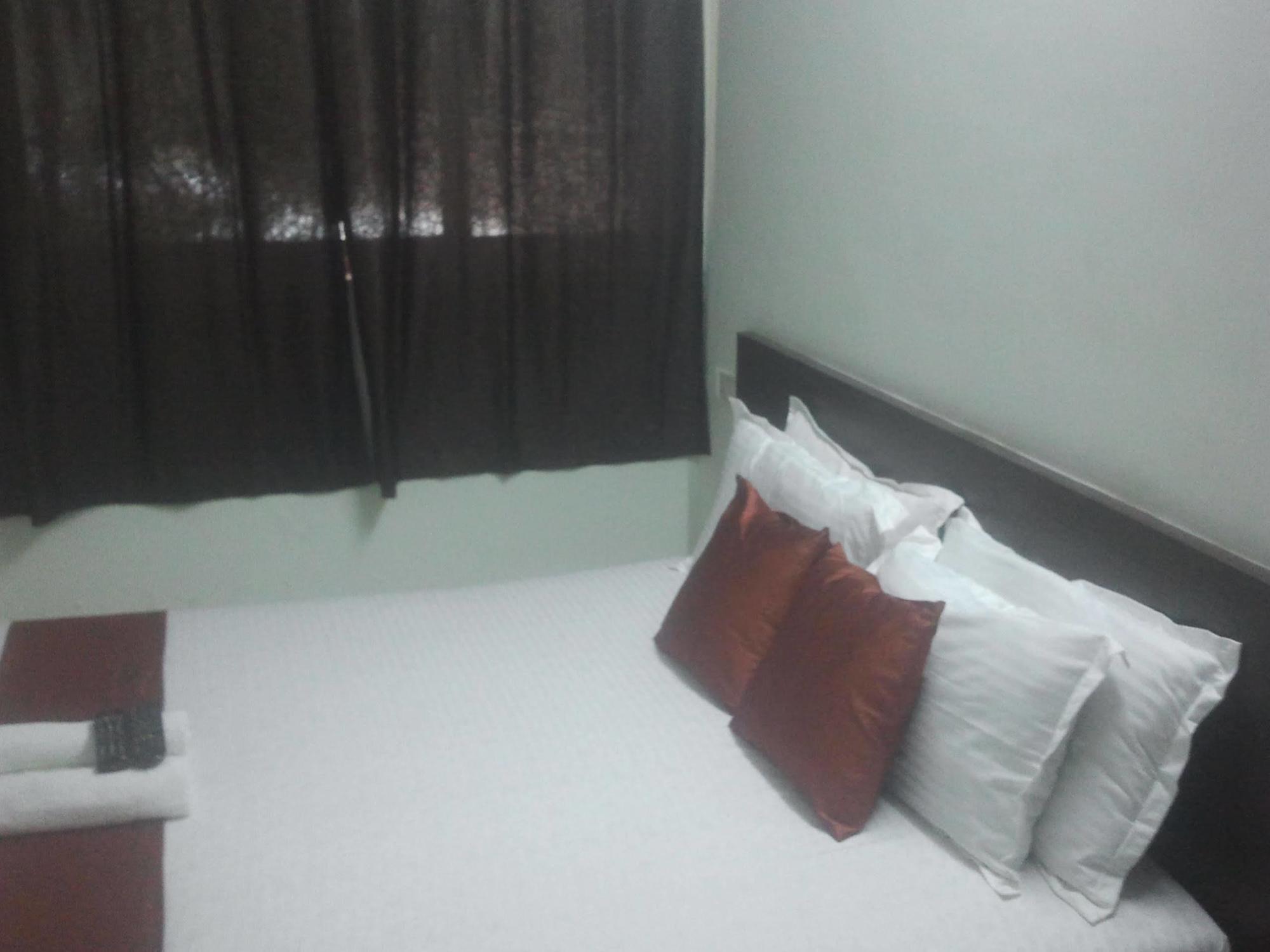 Hotel O Rana Residency Near Western Express Highway Metro Station Mumbai Exterior foto